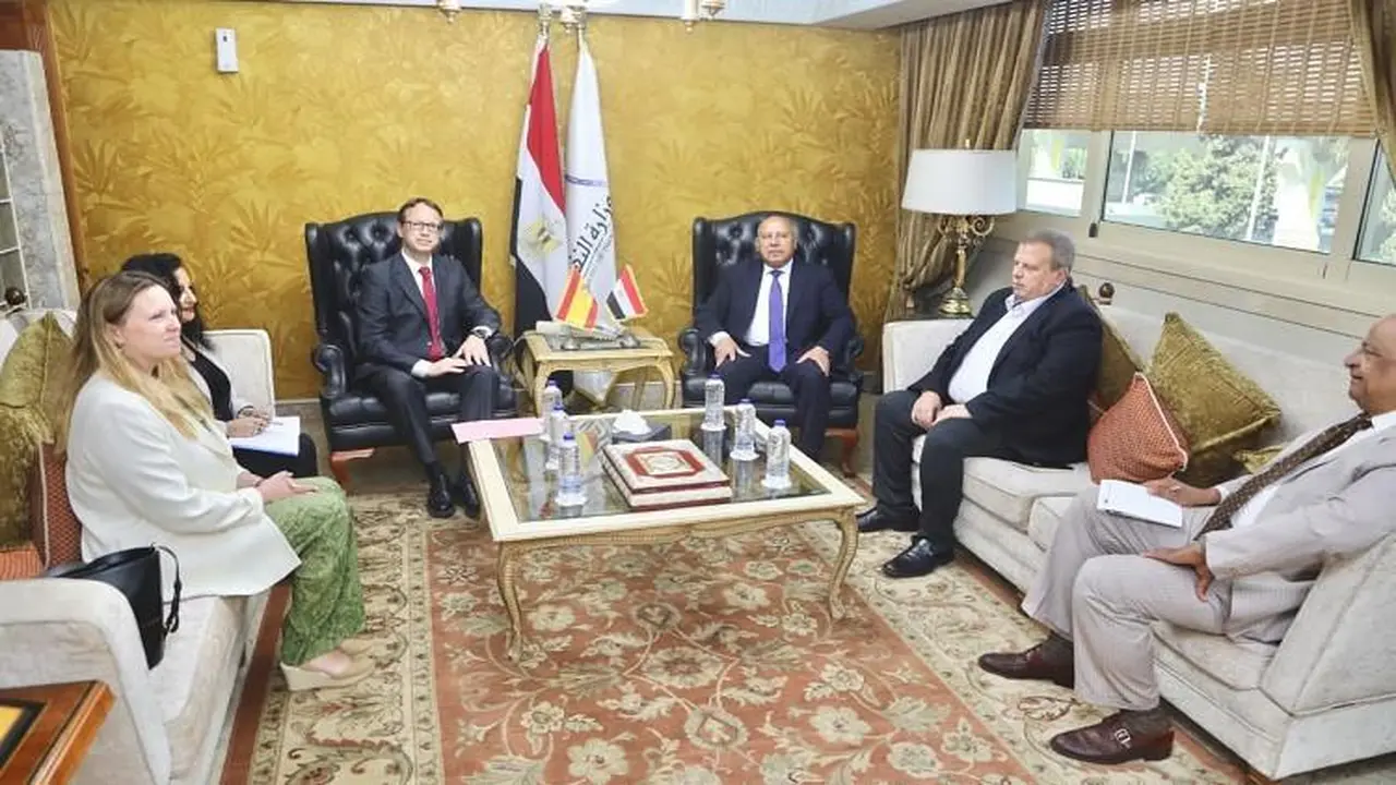 مصر وإسبانيا تبحثان سبل تعزيز التعاون الثنائي في ملف قطاعات النقل